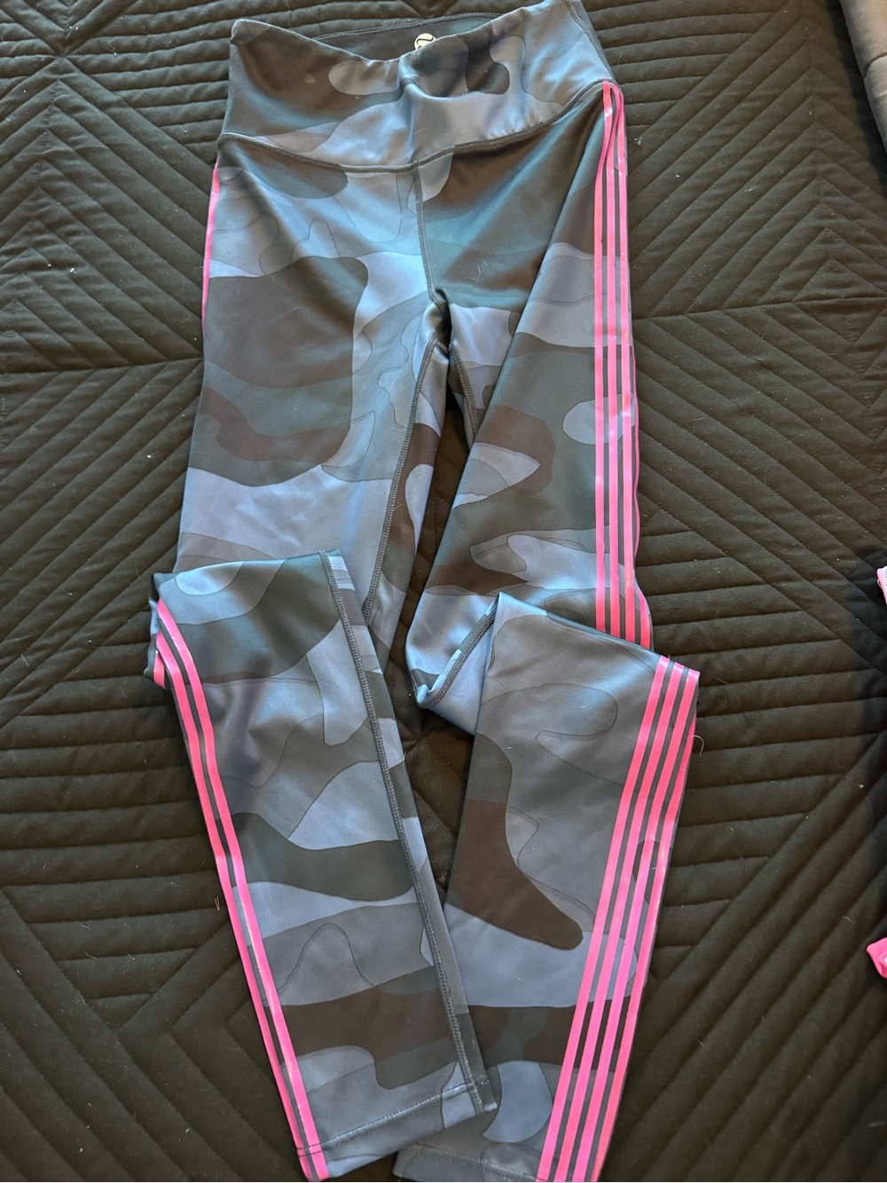 Noli Gray Camo Leggings with Pink Side Stripes